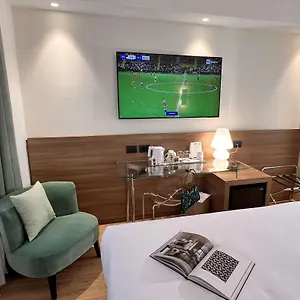 **** Hotel Western Italia
